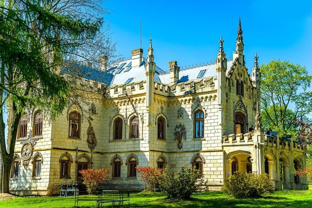 miclauseni-palace-near-iasi