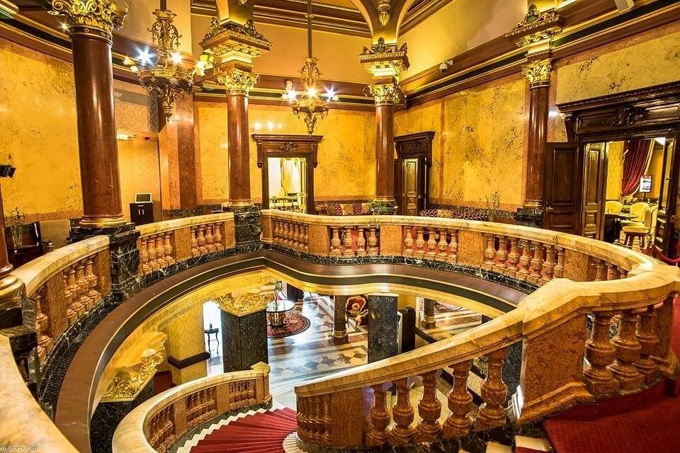 palace-casino-casa-vernescu-bucharest-main-stairway
